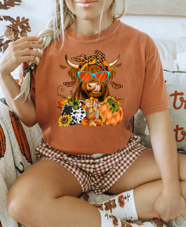 Highland Cow W/Pumpkin